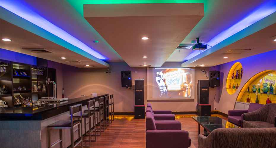 Ebony Emerald Hotel