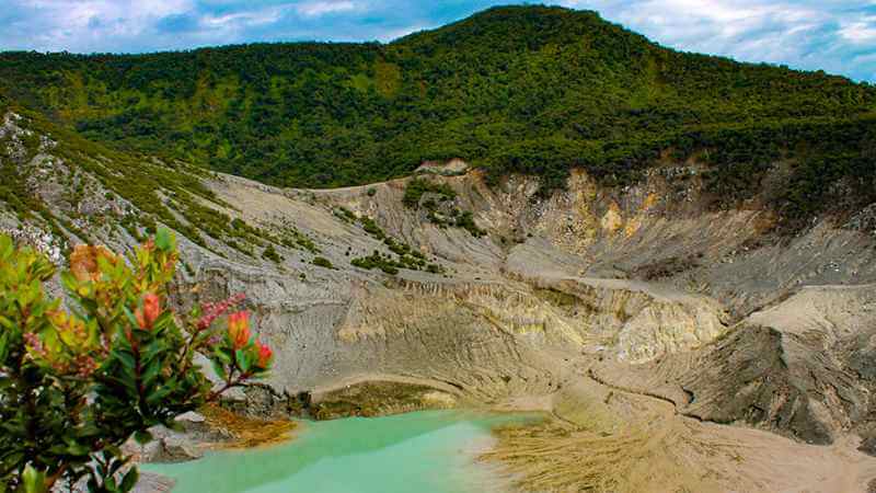 Tangkuban Perahu